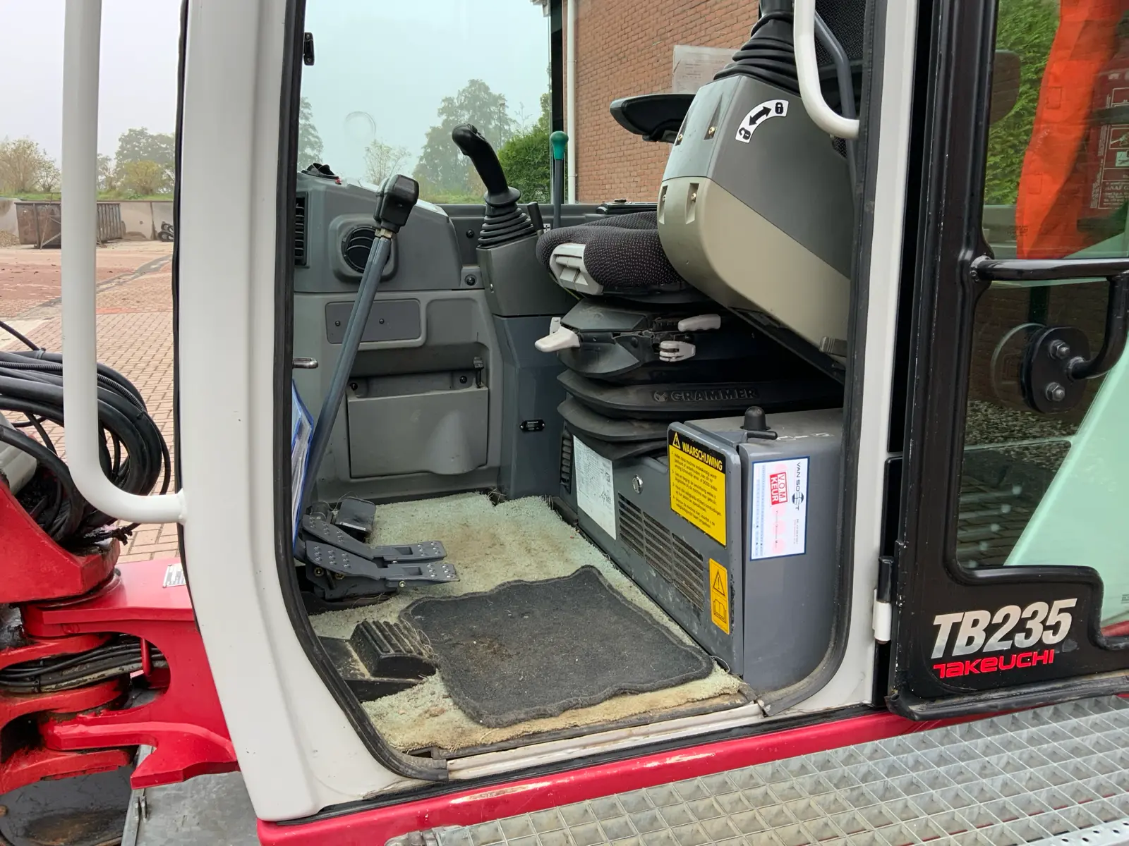 2012 Takeuchi TB235 - Image 4